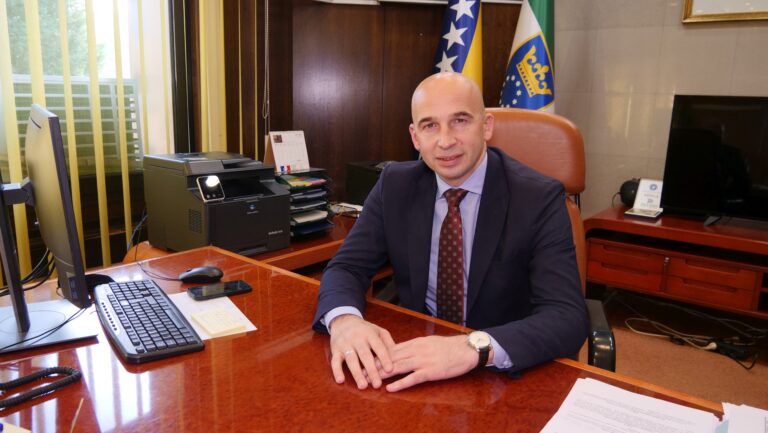 Nezir Pivić