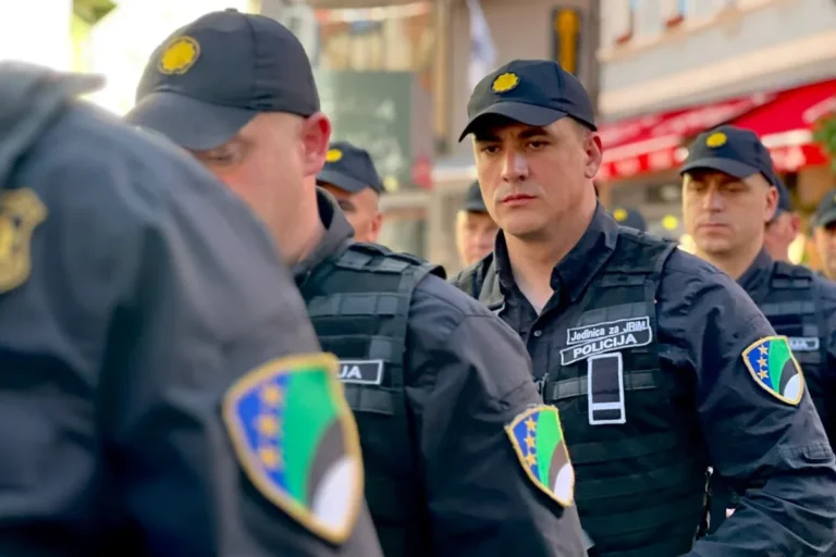 policija