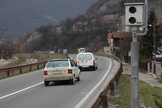 VRACA-KAMERA-POLICIJA