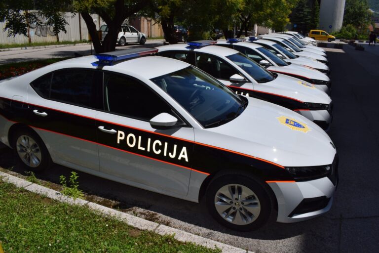 policija