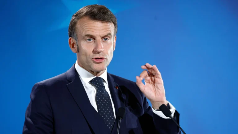 emanuel_macron3