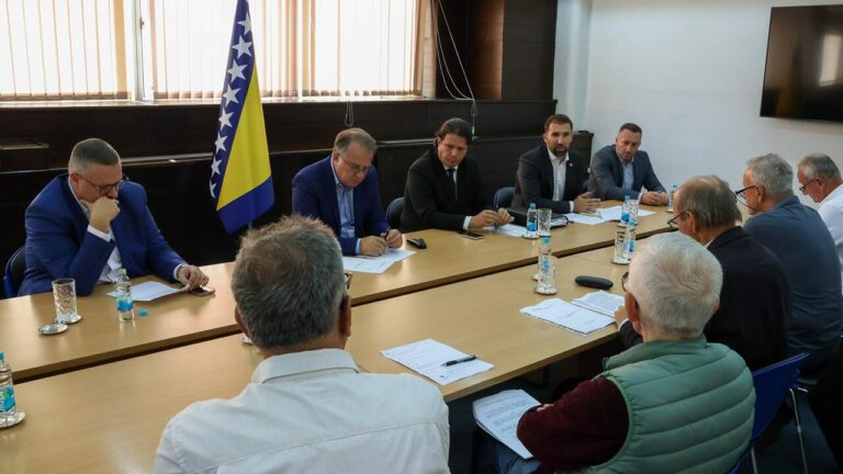 penzioneri_sastanak_vladafbih