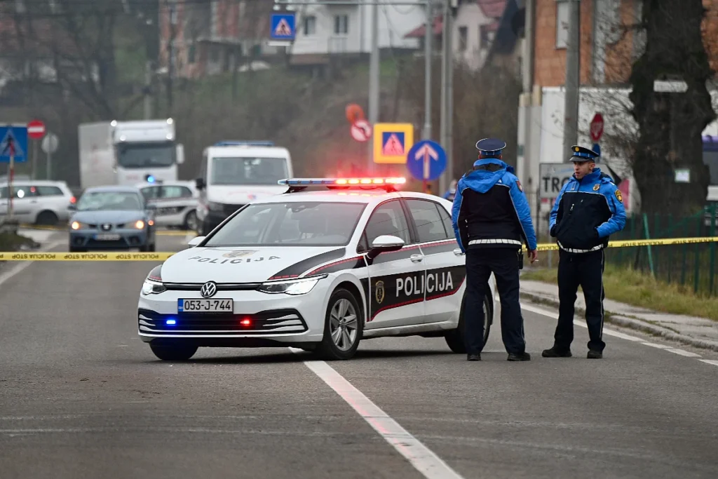 policija