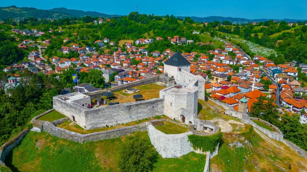 Stari-grad-Tesanj-Photo-Dudlajzov-Depositphotos