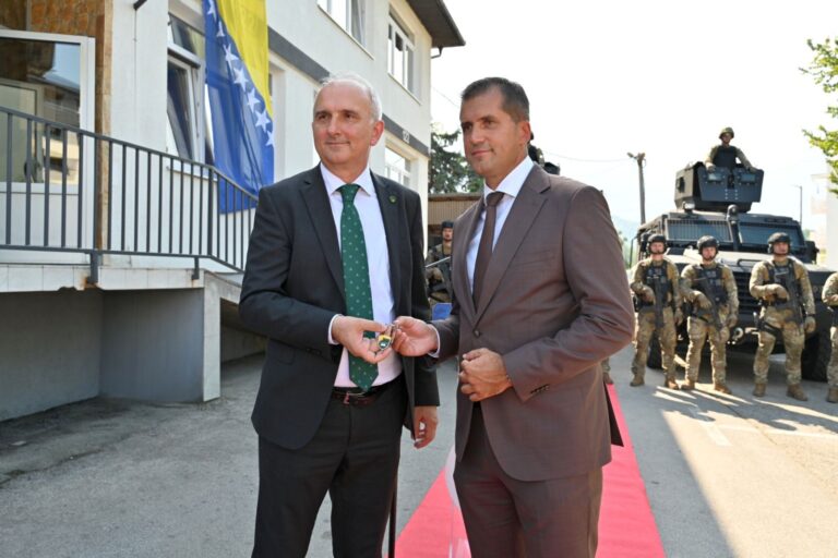 Tesanj_specijalna_policijska_jedinica_51_original